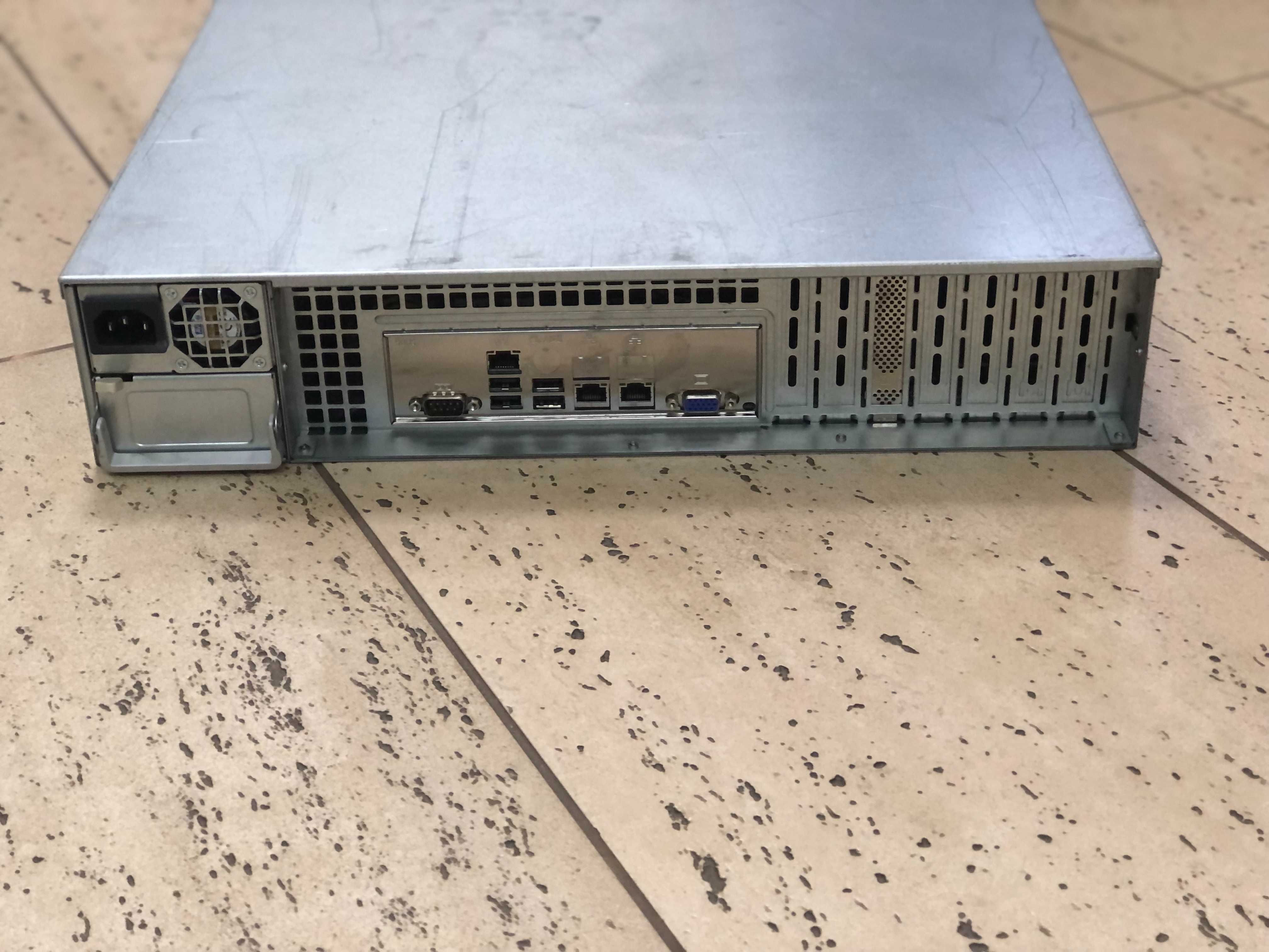 SuperMicro CSE 825 	1310167