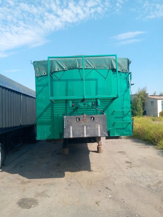 Прицеп зерновоз.