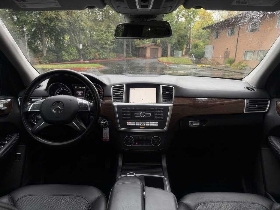 Mercedes-Benz M-Class ML 350 4MATIC      2013
