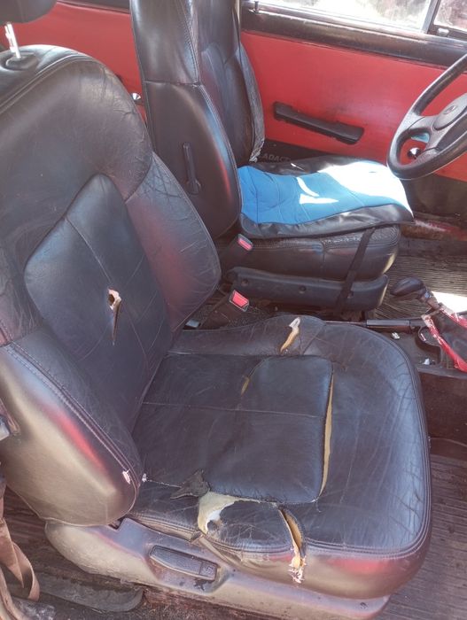 Продам ВАЗ 2101 НА ХОДУ ще даю ще одного мотора і детілі жеякі