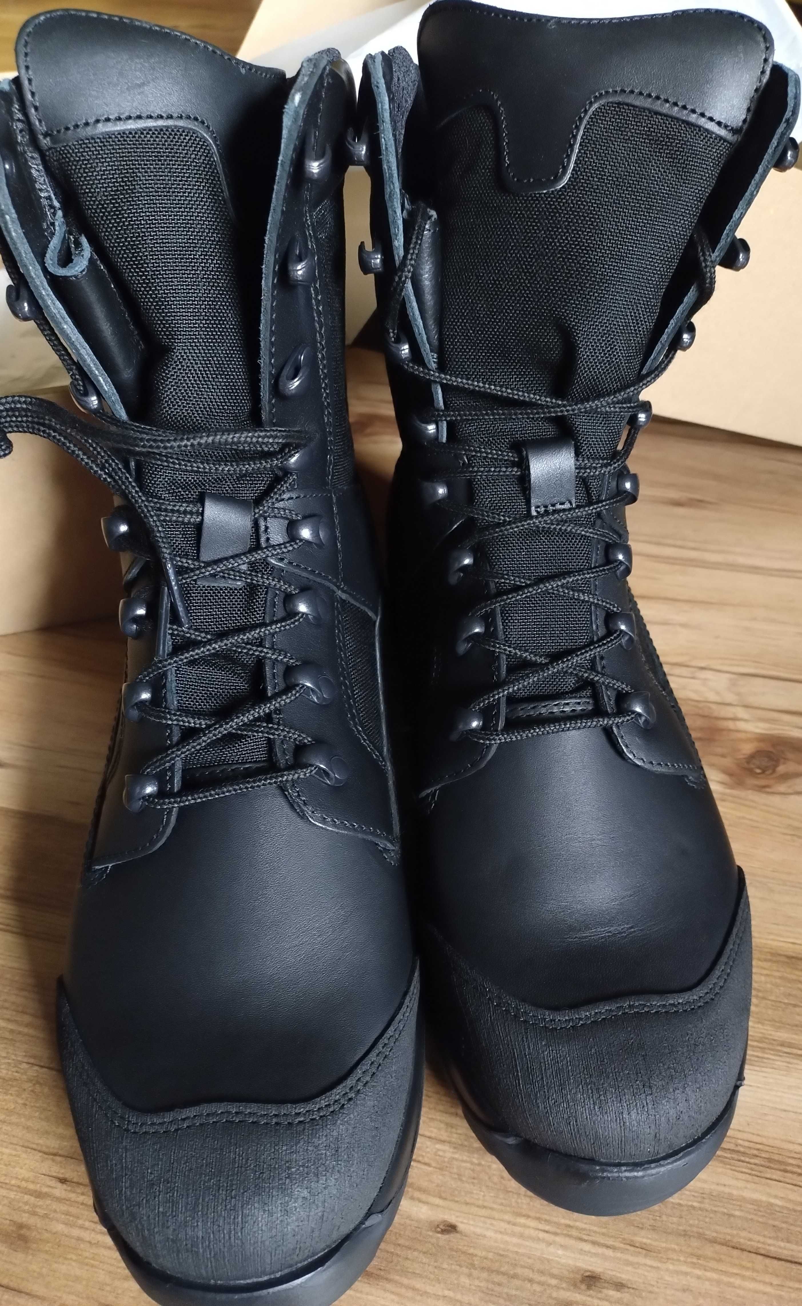 Buty typu policyjnego, wysokie