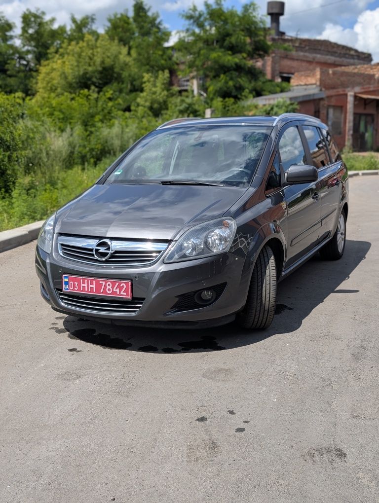 Opel Zafira 2010 року тільки що з Німеччини