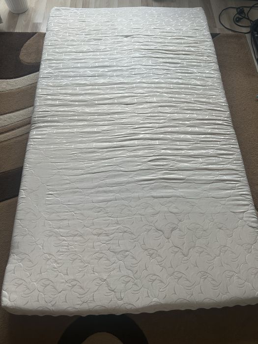 Продам матрас одномістний
