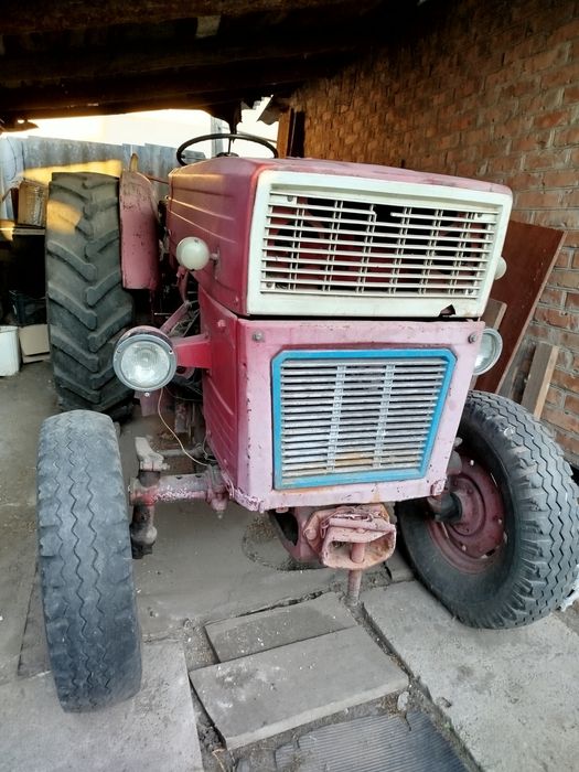 Трактор универсал у-445