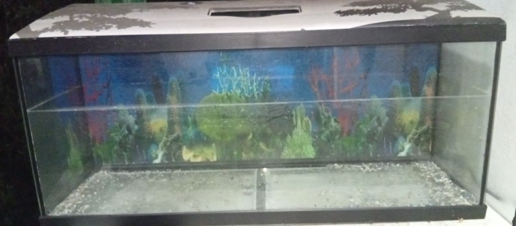 Aquário de 120L, em boas condições