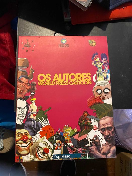 livro os autores capa vermelha