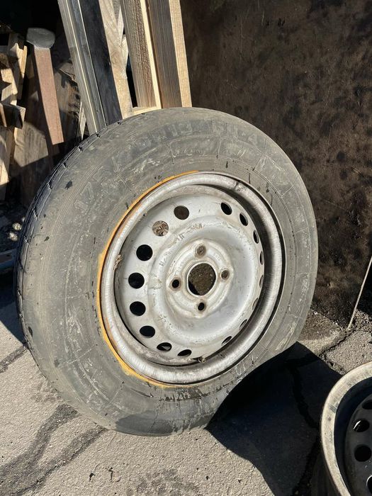 Автошина, два диска Lanos