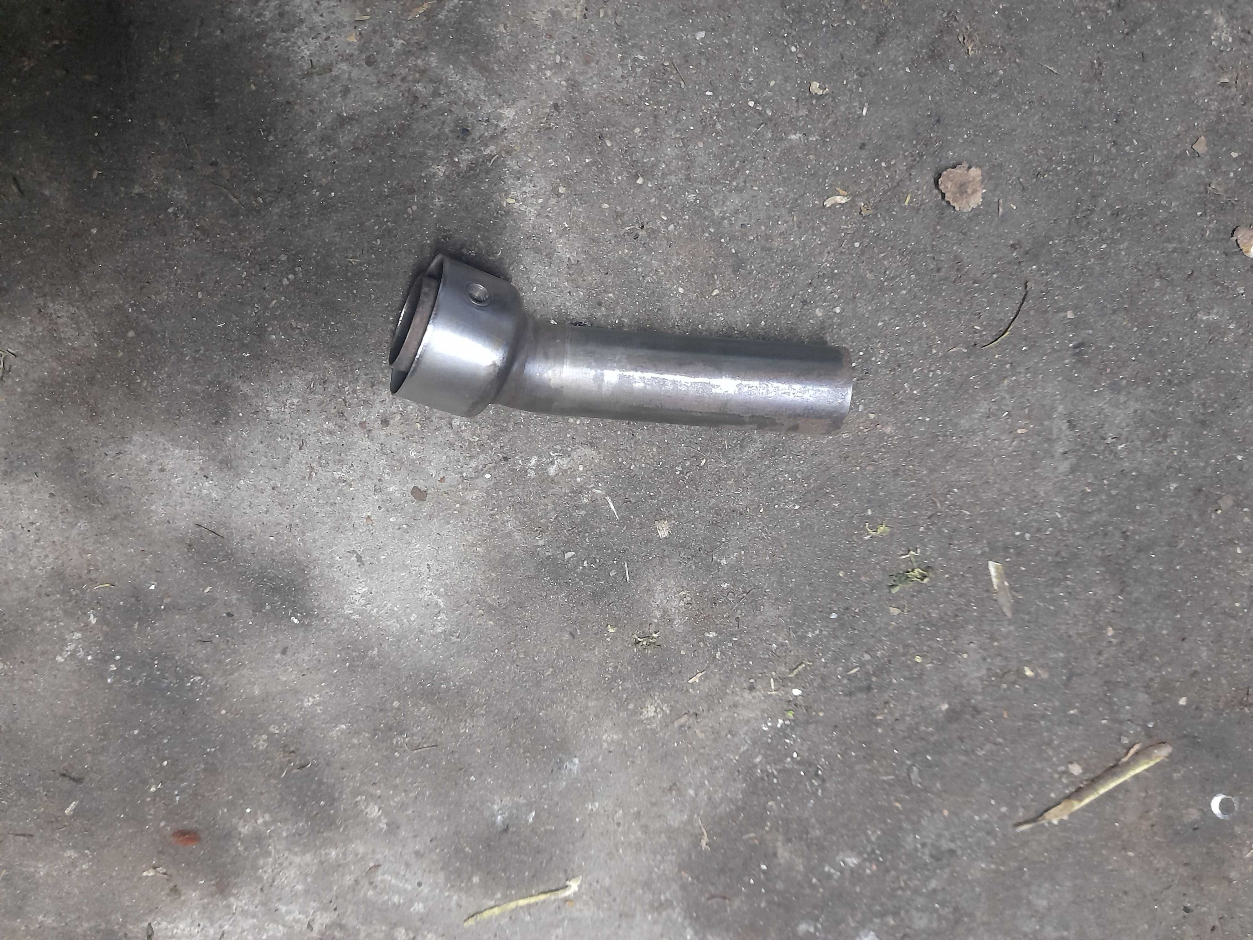 Db-killer.  Akrapovic. Średnica zewnętrzna 42,5mm