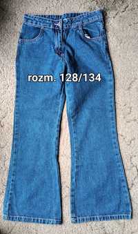 Niebieskie jeansy George rozm 128/134