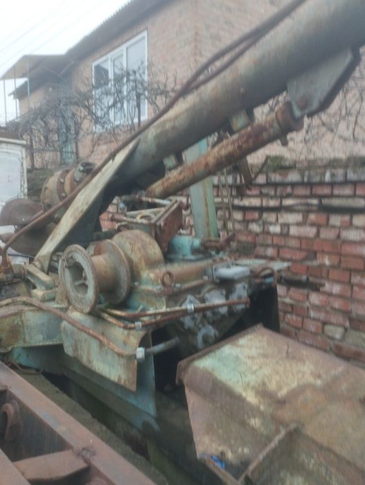 Бурова установка ямобур мтз