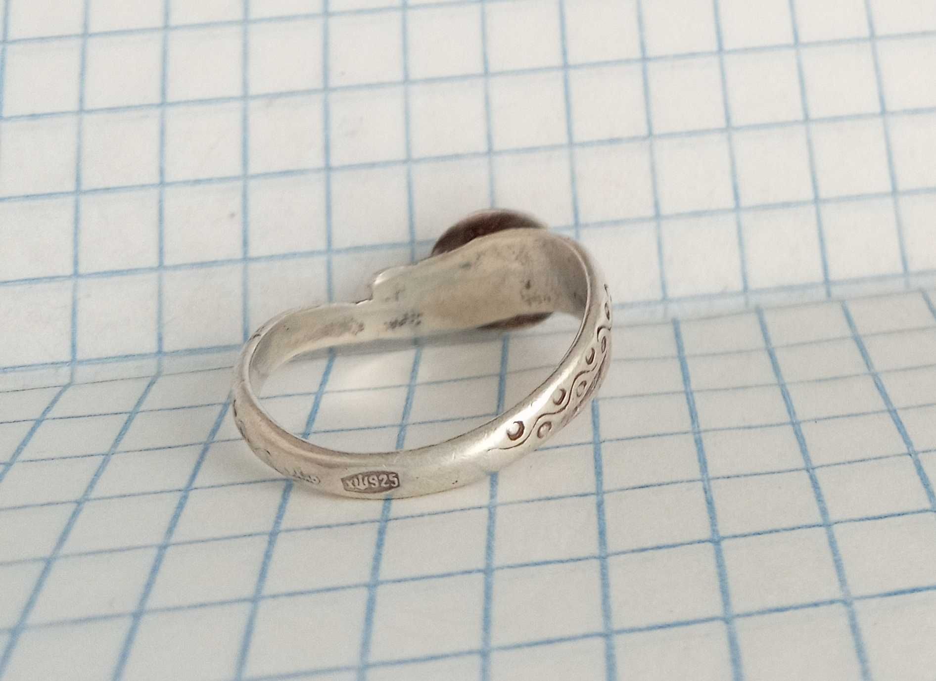 Серебряное кольцо с натуральным Гранатом Серебро 925 Винтаж