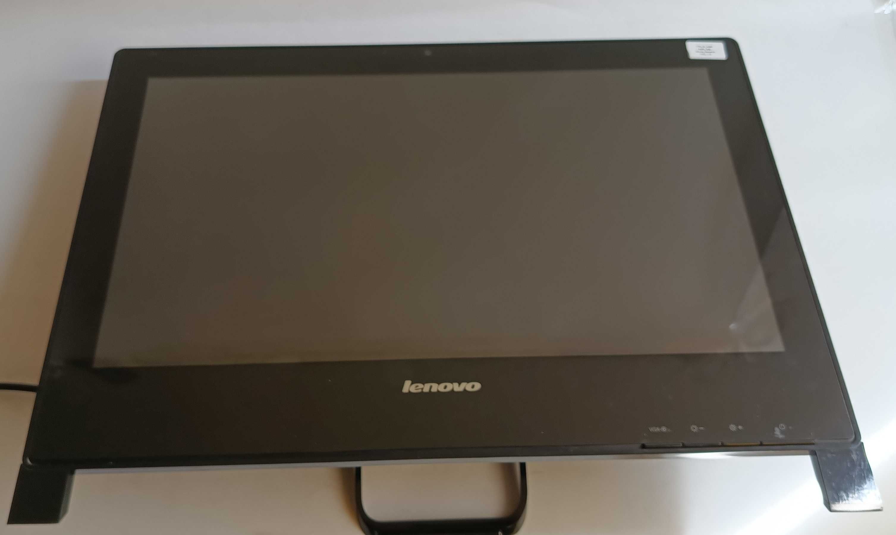 Komputer AIO Lenovo S710 i3-3240/4GB/1TBHDD/Win10 [AIO3]