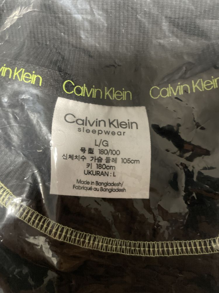 Світшот футболка Calvin Clein розмір L XL