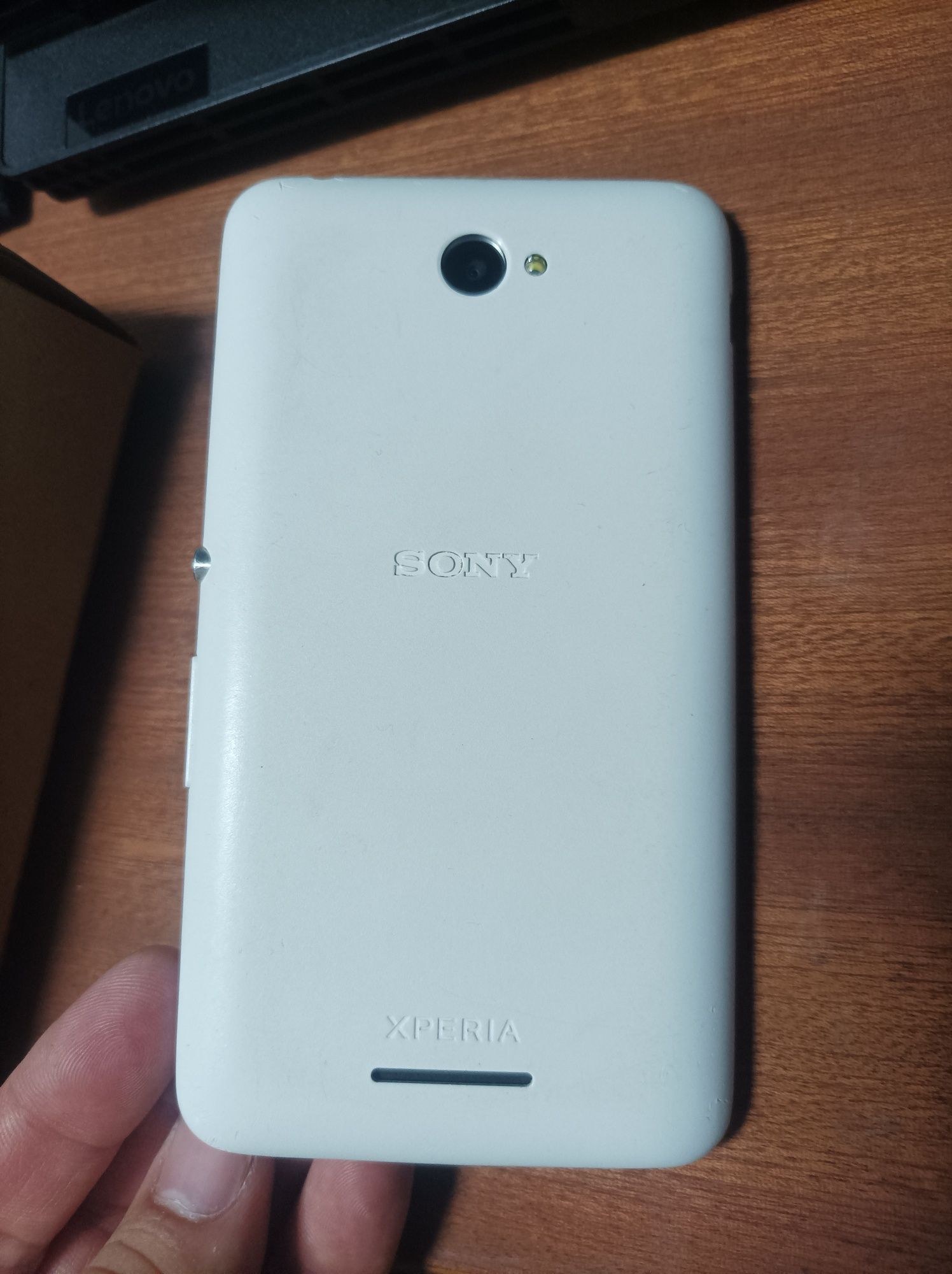 Sony Xperia E4 (MEO)