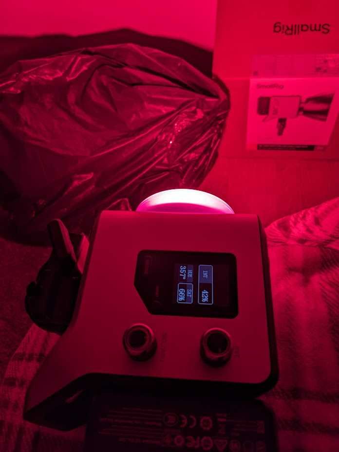 Lampa studyjna filmowa fotograficzna 220W RGB, nieużywana