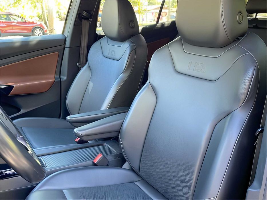 Volkswagen ID.4      2022