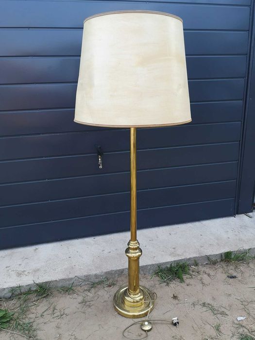 Stara lampa mosiężna