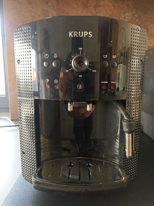 Ekspres do kawy ciśnieniowy KRUPS EA8108