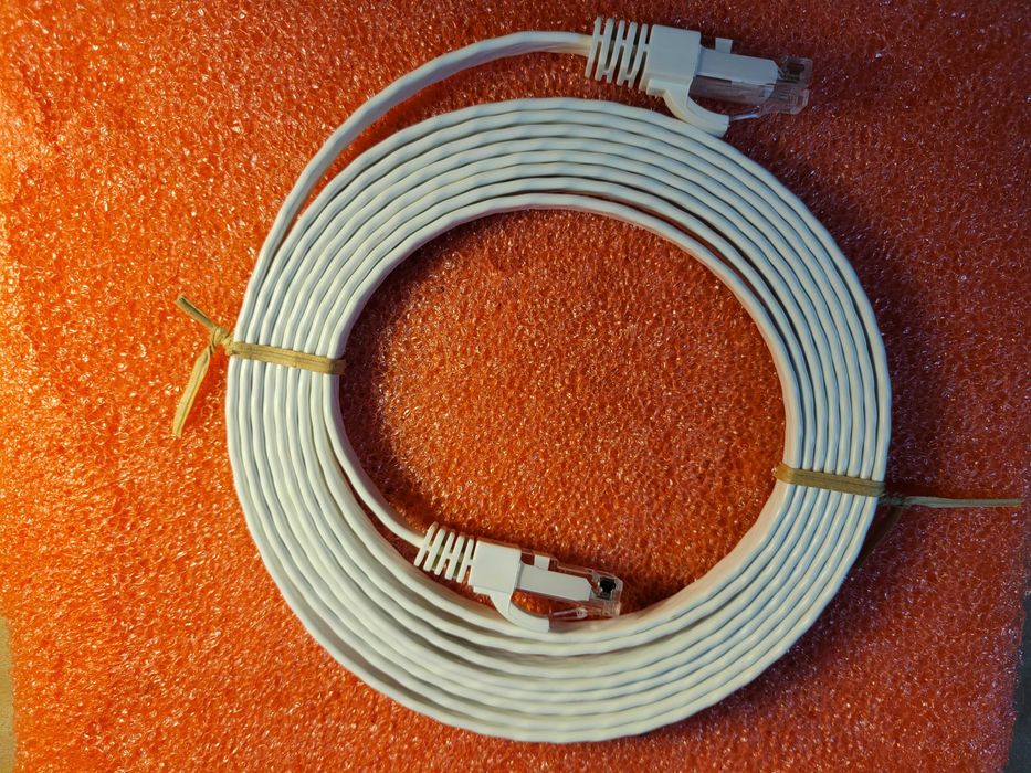 Продам  патч корд плоский плетеный  длинна 3 метра RJ-45