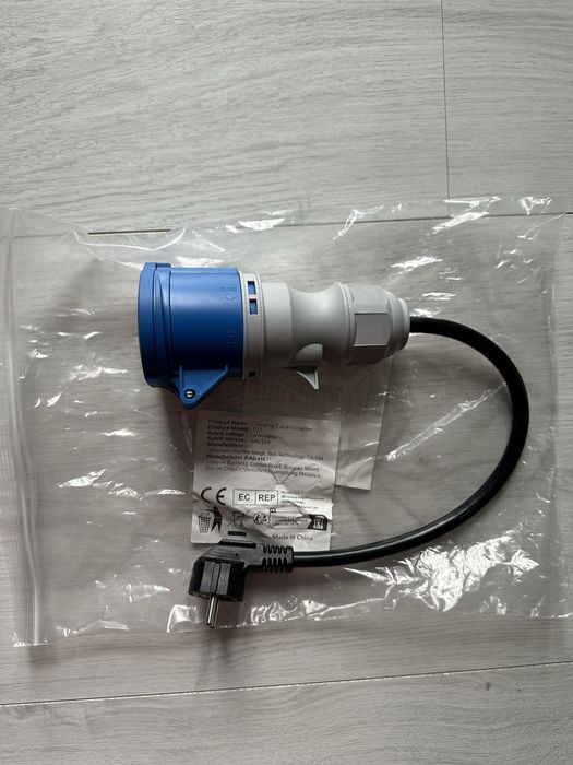 Перехідник для електроавтомобіля 32А/16А силова розетка 3 фази синя