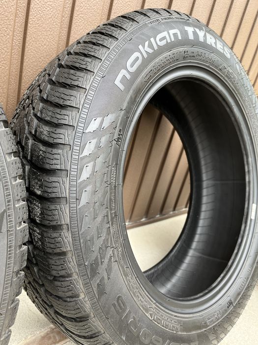 Opony zimowe Nokian WR Snowproof 205/60/16 jak nowe