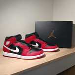 Air Jordan 1 Mid r. 45 (29 cm) Black/White-Gym Red