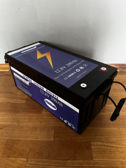 Набір ІнверторEASUN2200Вт220В.Акумулятор 12,8V/200Ah.