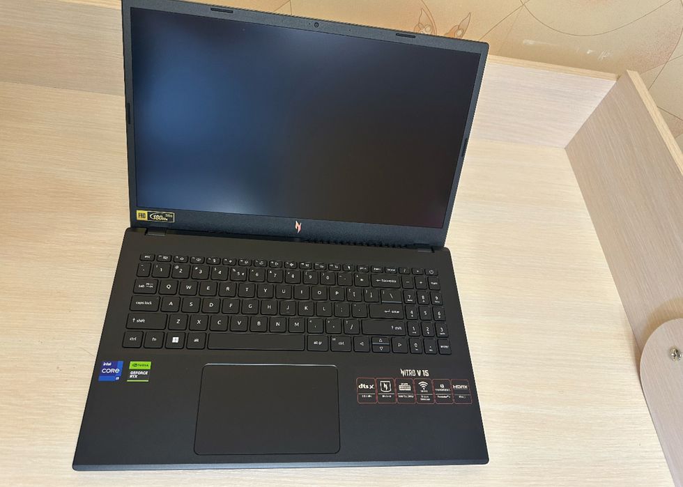 Acer NitroV15 15.6  i9-13900H 16/1TB RTX4060 180Hz