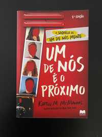 Livro Um de Nós é o Próximo de Karen M. McManus