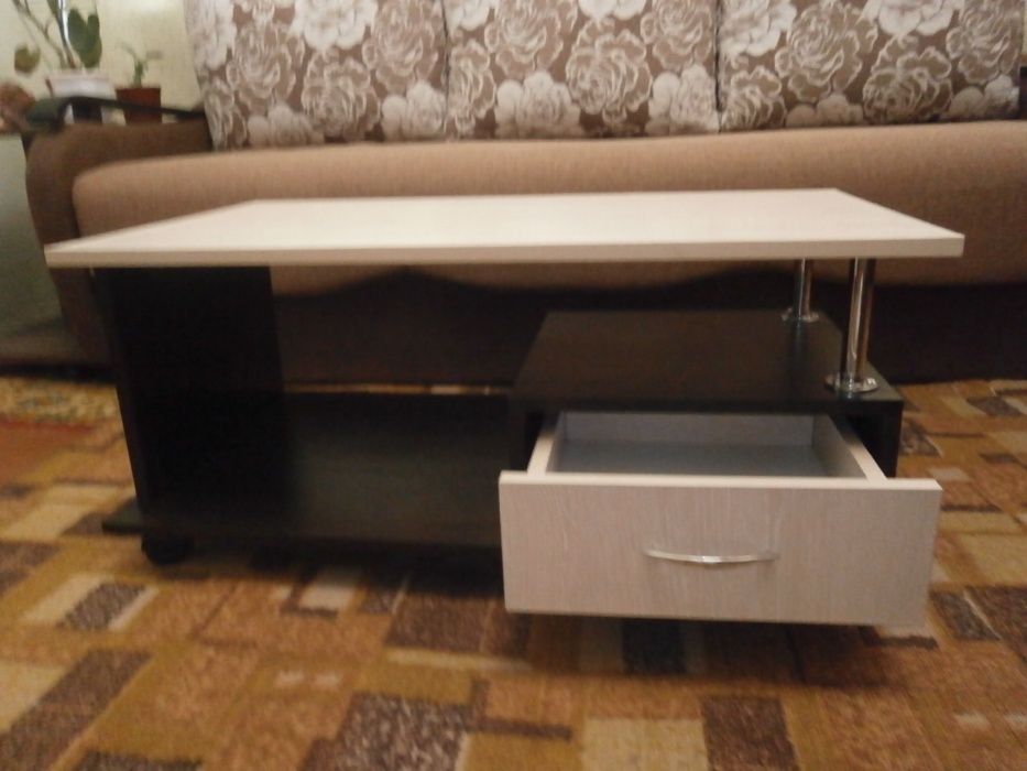 Столик журнальный с ящиком