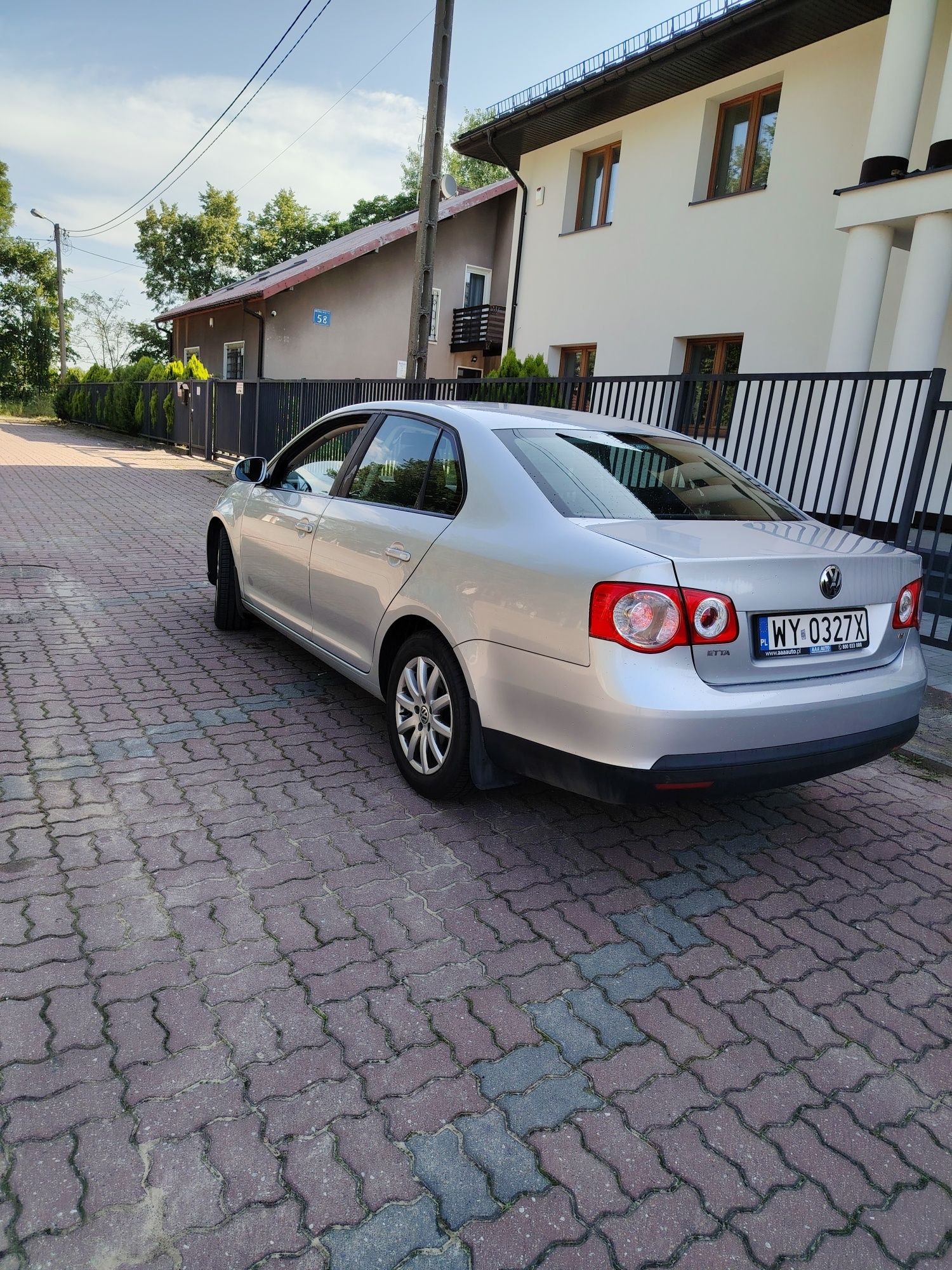 Volkswagen Jetta 1,6 benzyna przebieg   112 tys km