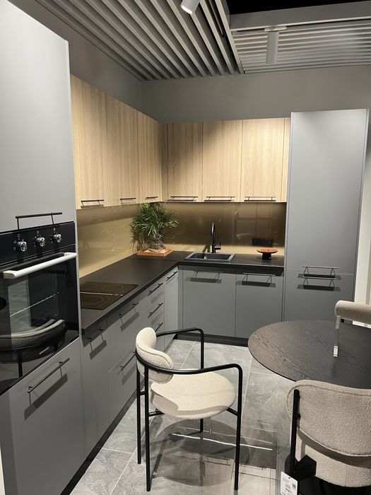 Кухні на замовлення