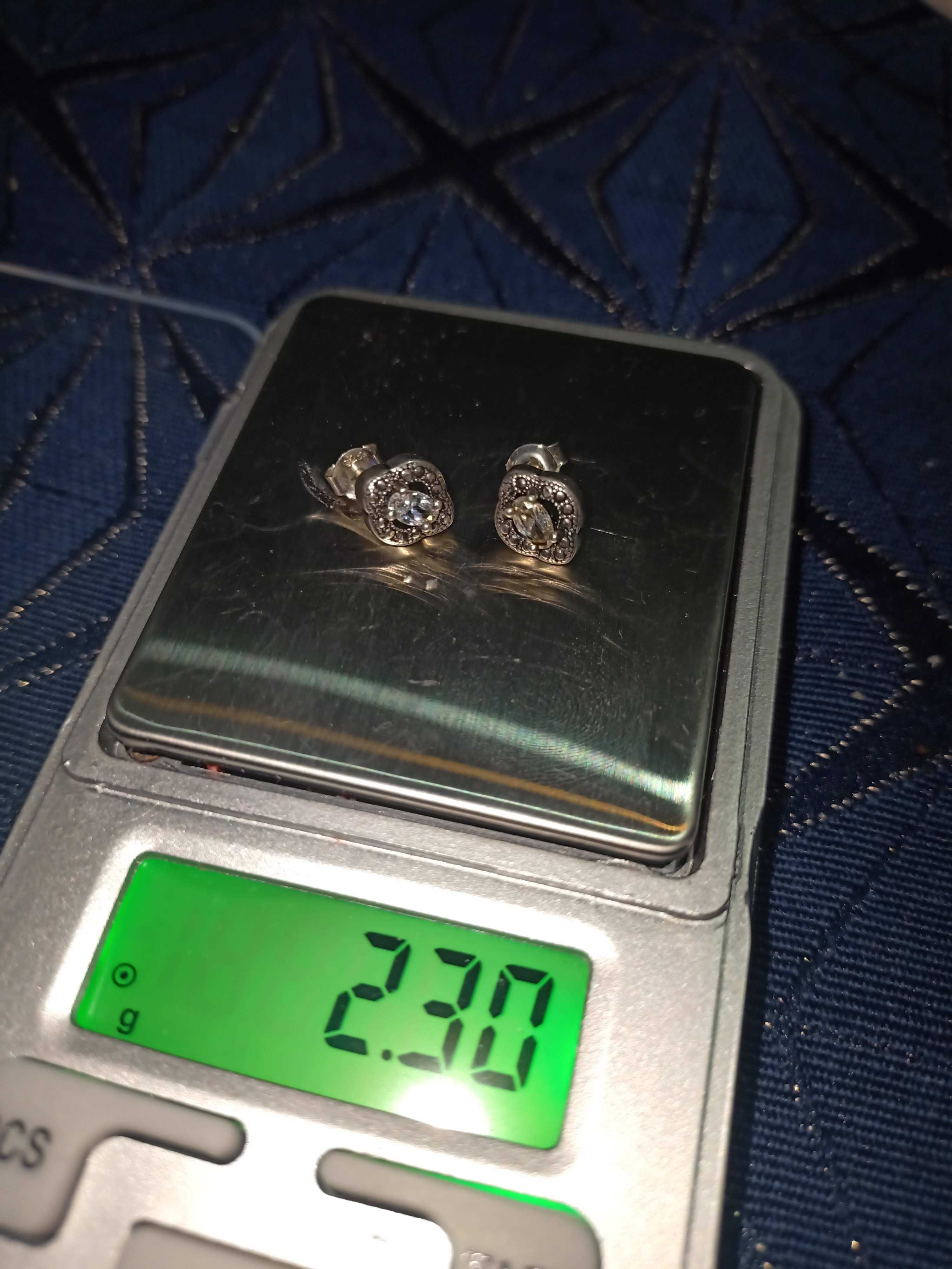 Kolczyki srebrne 0,925 waga 2,31 gram z cyrkonią!