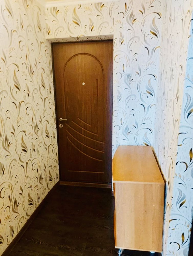 Продам 1-к квартиру с ремонтом  по ул Янгеля / ул Строителей