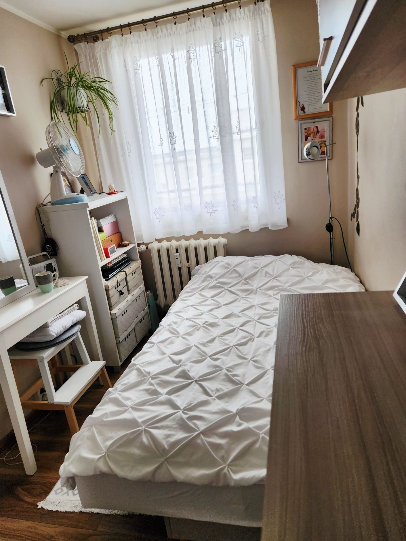 Przytulne 2 pokoje na IV piętrze z pięknym balkonem
