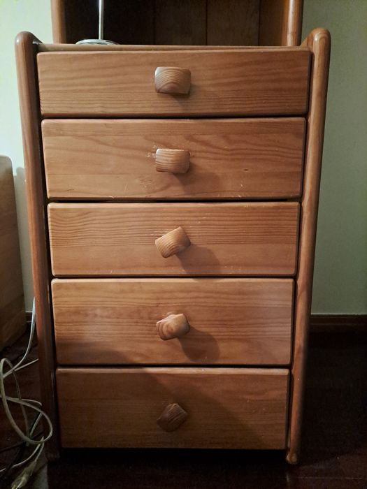 Movel madeira estante com gavetas Cerne