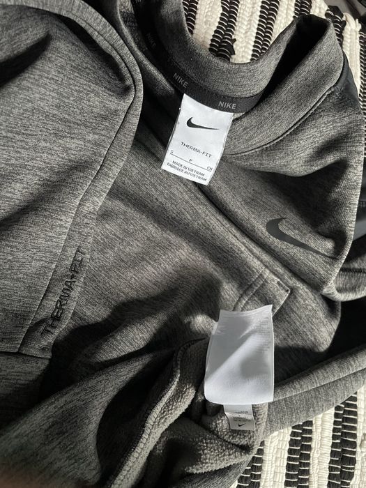 Свитшот Nike therma fit