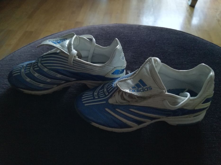Sapatilhas ADIDAS tamanho 33