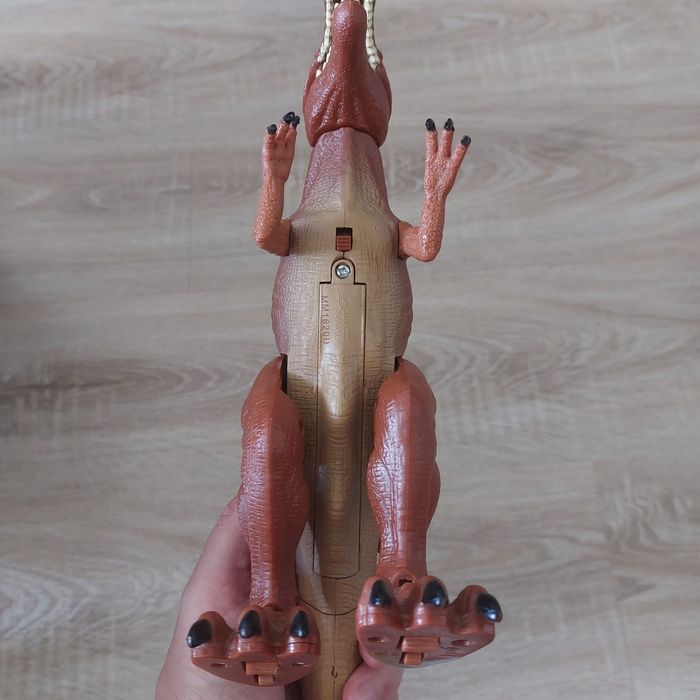 Dinozaur interaktywny Spinozaur maxisaur, Smiki Smyk