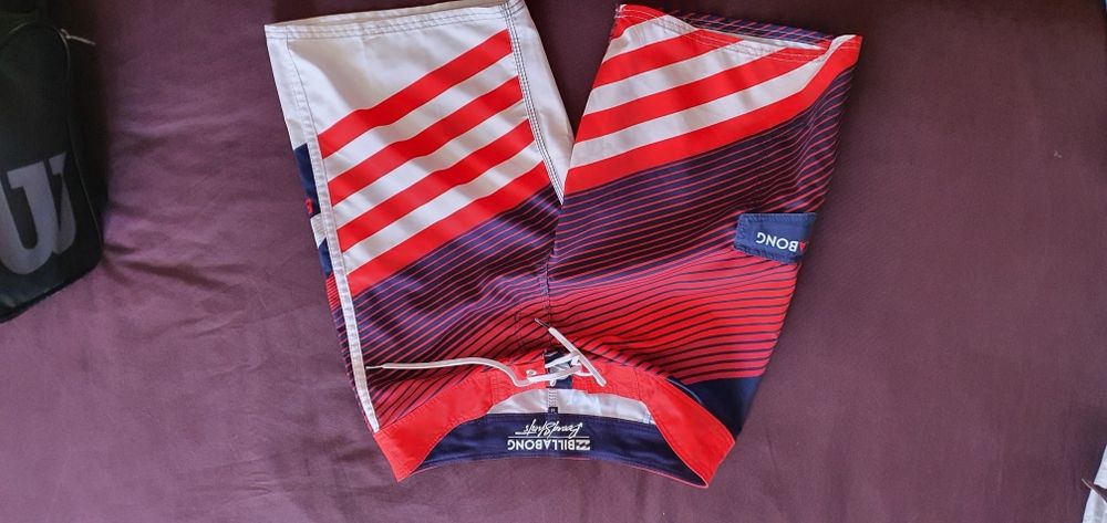 Calções praia surf Billabong novos 32