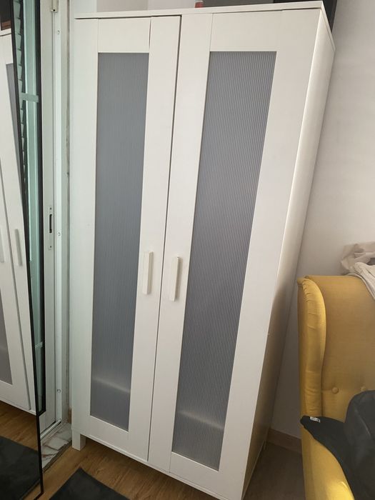 Roupeiro Ikea brimnes