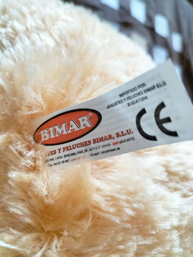 Urso de peluche. Como novo, esteve sempre embalado.