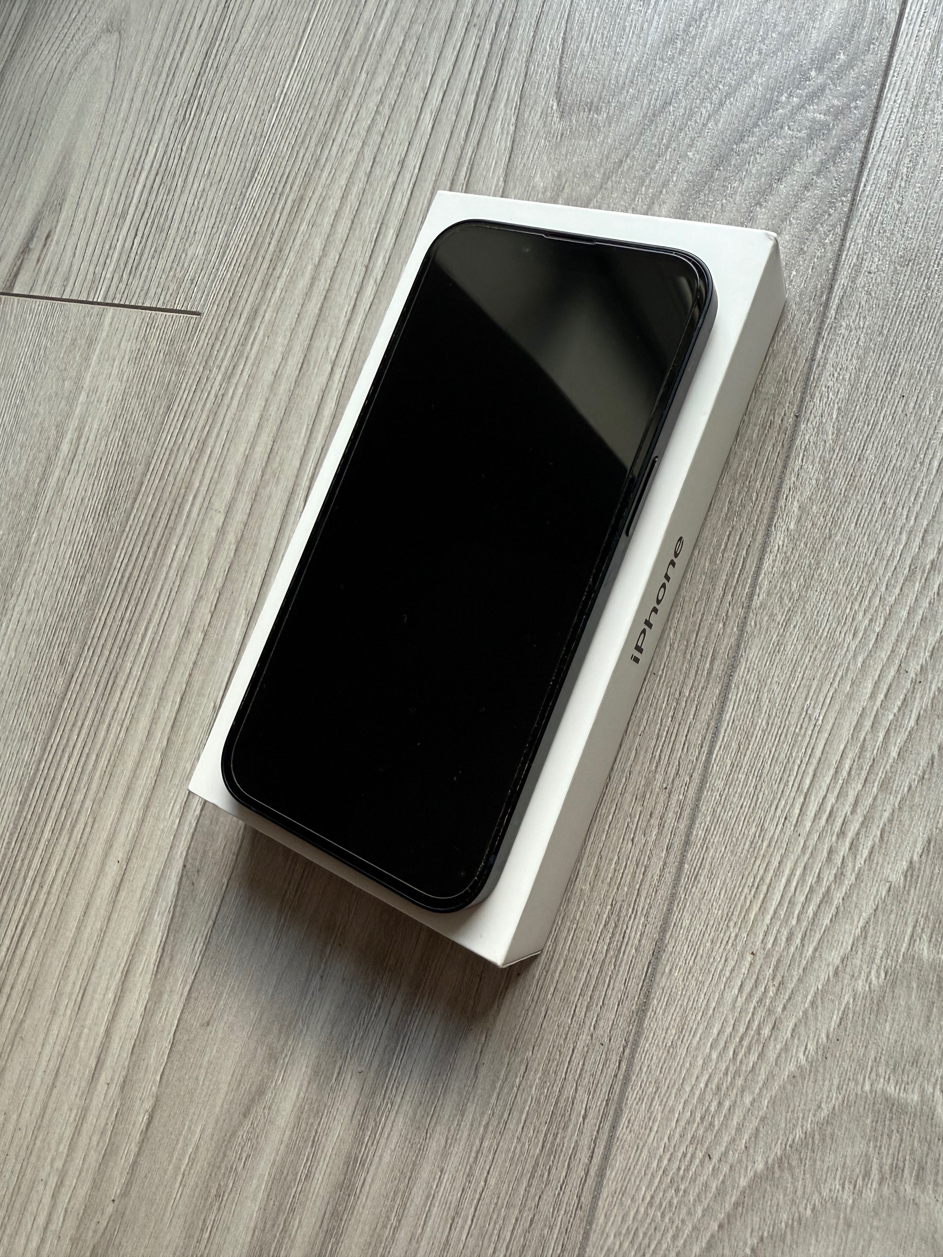iPhone 13 128gb Midnight 73% baterii