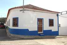 Moradia Antiga T2 com Logradouro em Santa Clara-a-Velha