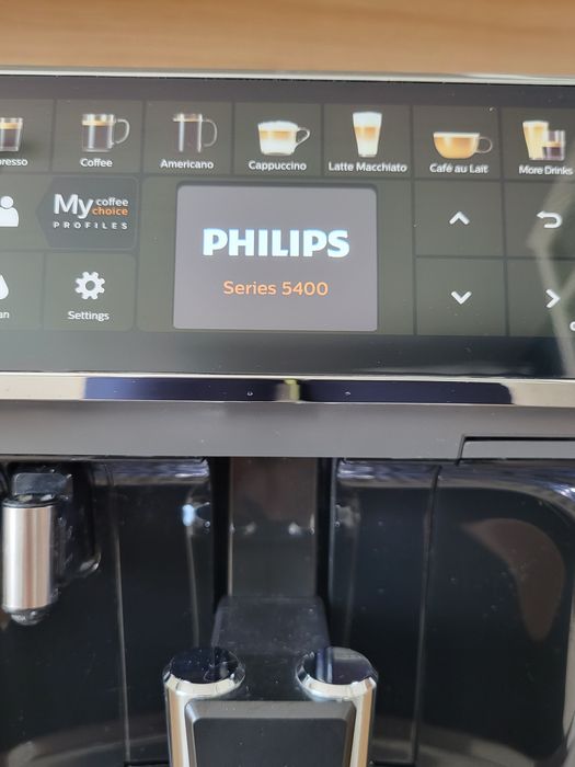 Ekspres PHILIPS LatteGo 5400
