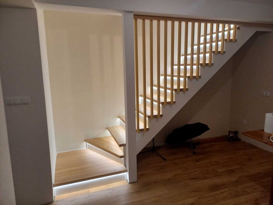 Schody na beton, samonośne, balustrady | Warszawa, Grodzisk Maz.