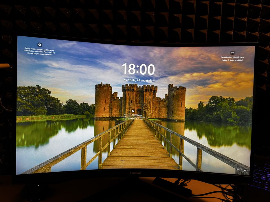 Monitor Samsung 27 cali zagięty 144hz 2560x1440