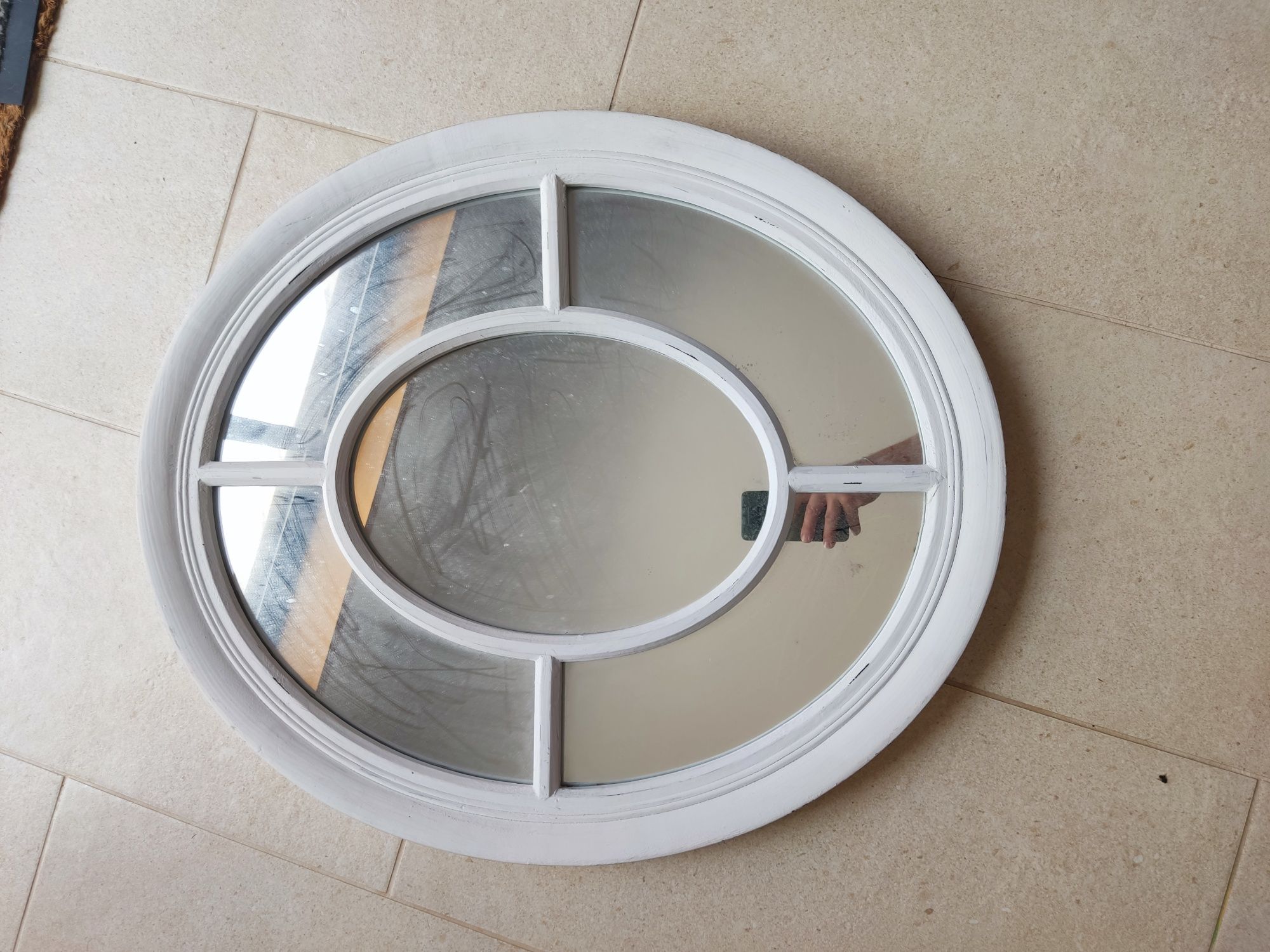 Espelho em madeira oval 70*60