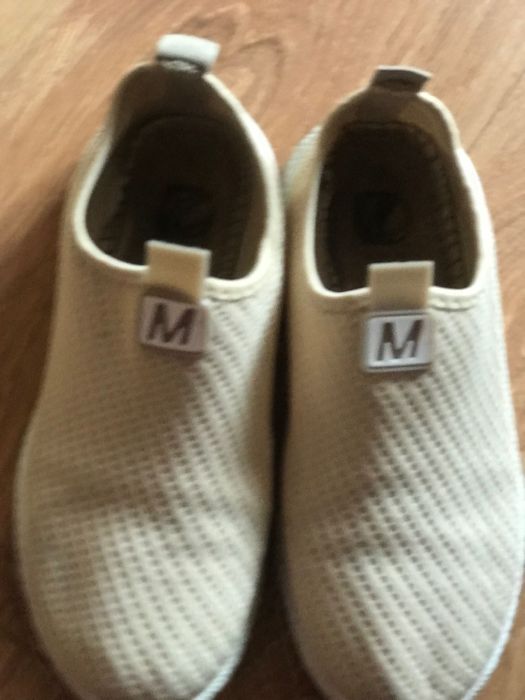 Кроссовки летние