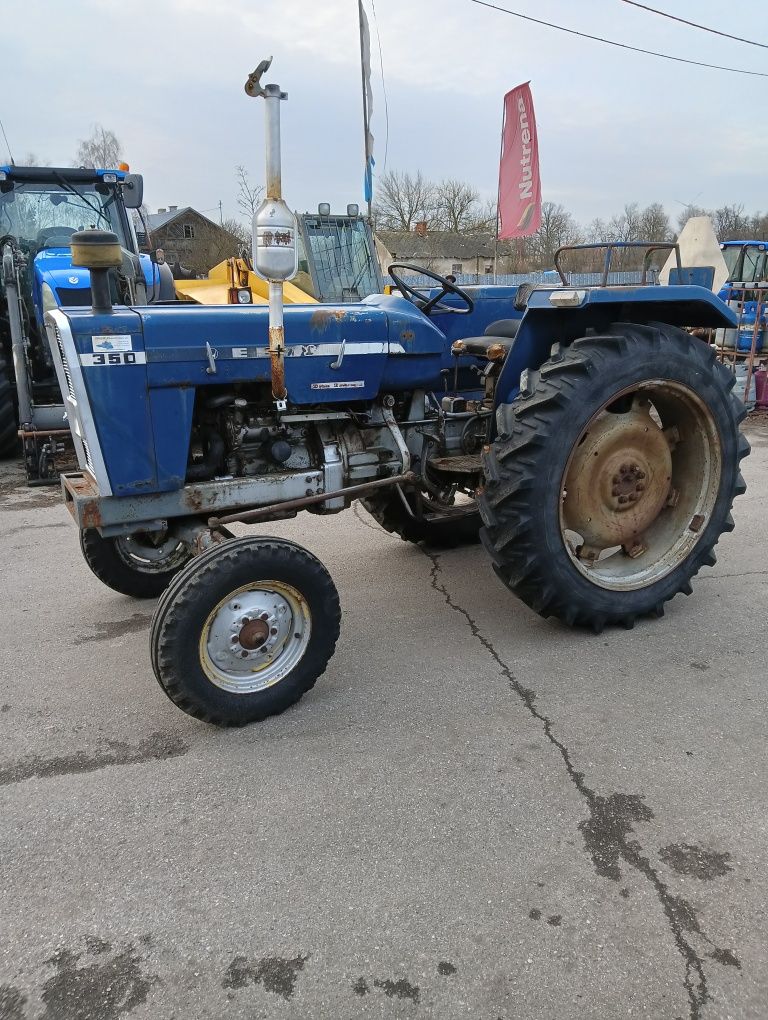 Sprzedam Ciągnik Ebro -Perkins 3 cylindry Massey Ferguson 255 stan bdb